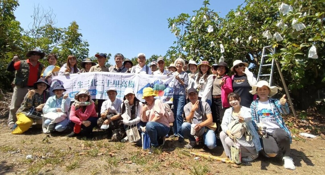  大仁科大文創碩士班進行「大津農場-農業與文化」的對話